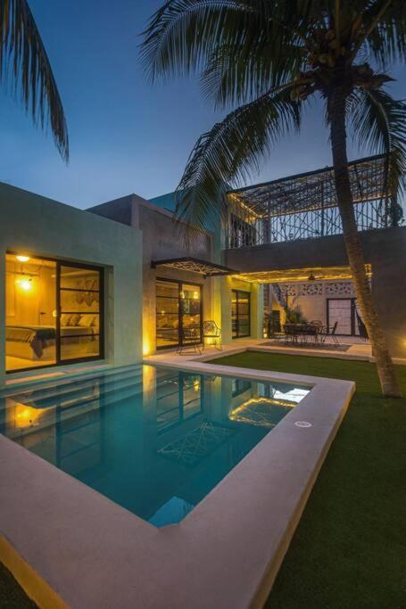 Full 2 Story Jade House Holiday home