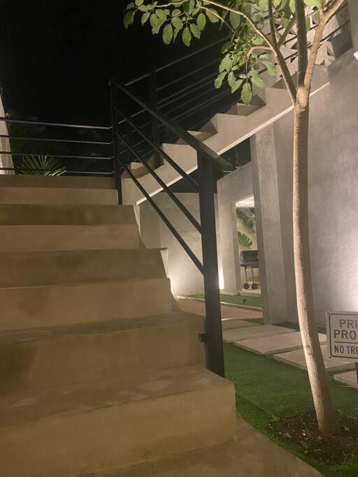 Full 2 Story Jade House