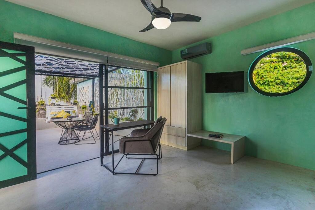 Full 2 Story Jade House Holiday home