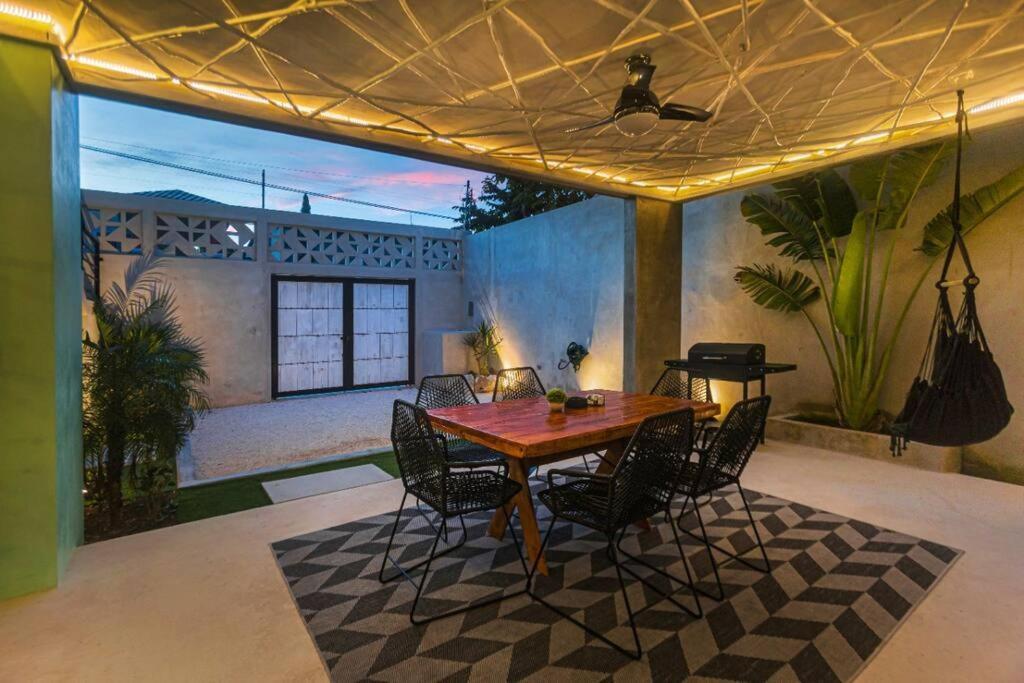Full 2 Story Jade House * Cozumel